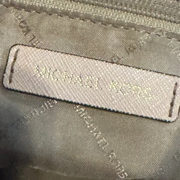 Michael Kors Jet Set Small Logo Tote – Ballet Pink Trim - Picture 10 of 10